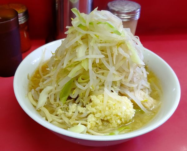 「小ラーメン、野菜ニンニク」@ラーメン二郎 ひばりヶ丘駅前店の写真