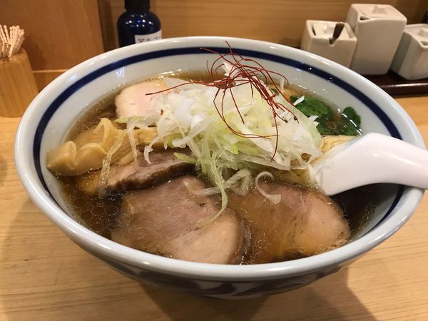 「ラーメン醤油+チャーシュー」@利尻昆布ラーメン くろおびの写真