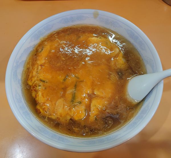 「カニ玉入りラーメン(850円)」@中華料理  壽楽の写真