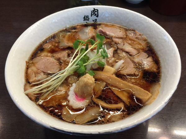 「肉そば醤油」@肉そば総本山 神保町 けいすけの写真