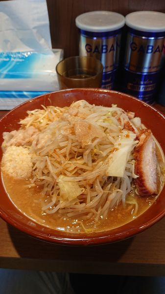 「大麺マシ  白髪ネギ   ニンニク  アブラ」@豚山 大森店の写真