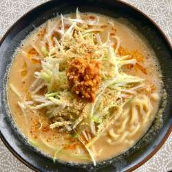 四街道坦々麺930円（無料クーポン）らーめんセット270円