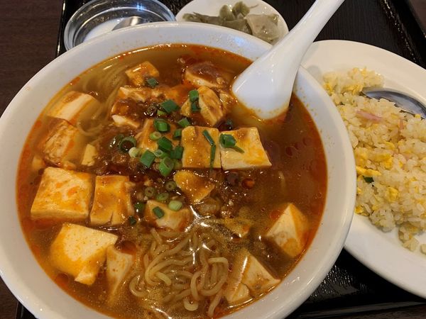 「麻婆麺と半炒飯」@餃子房 CHINA DOLLの写真