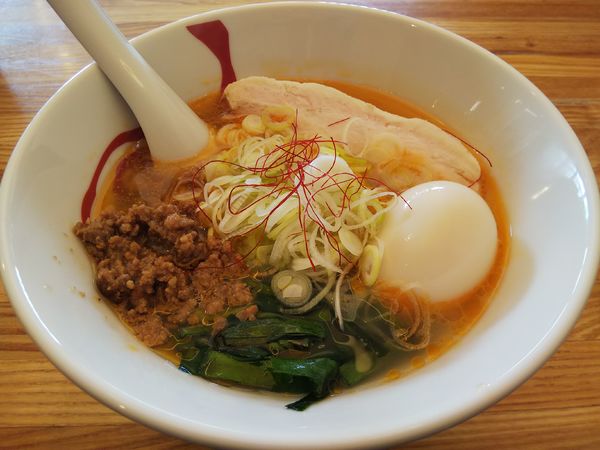 「【限定】台湾風ピリ辛ラーメン」@らーめん 月の兎影の写真