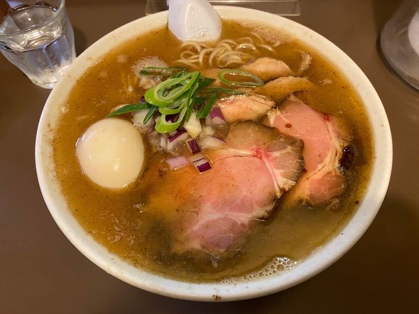 「こく塩＋半玉子」@鶏こく中華 すず喜の写真