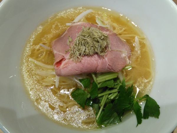 「（昼夜各15食限定）鶏と鯛のらーめん¥500」@寿製麺よしかわ 坂戸店の写真