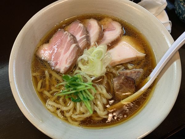 「チャーシュー醤油ラーメン大盛」@らーめん奏の写真