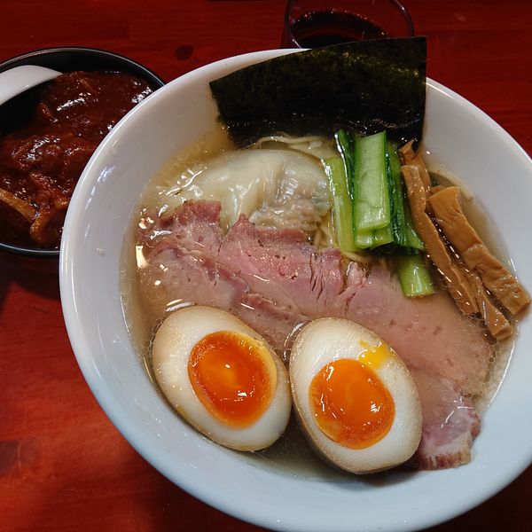 「特製ラーメン(無料中盛)840円、ミニハヤシライス200円」@讃岐ラーメン はまんど横須賀の写真