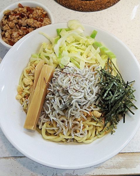 「(限定)しらすまぜそば(七福白醤油味) 830円」@麺屋 久兵衛の写真