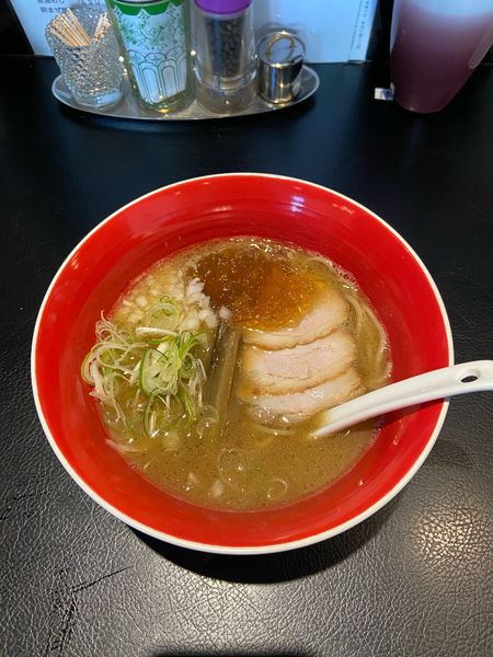 「魚介豚骨醤油ラーメン」@men-eiji HIRAGISHI BASEの写真