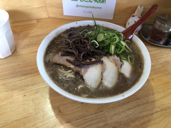 「LINE限定　魚介豚骨らーめん＋替玉」@麺や 木蓮の写真