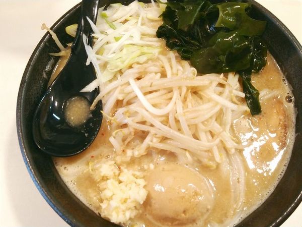 「みそらーめん（こってり）＋きざみニンニク＋味玉」@らーめん 司の写真