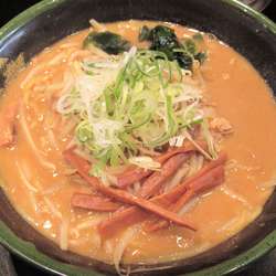 カレーラーメン（1,000円）