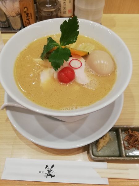 「鶏白湯醤油Soba 大盛　1080円」@銀座 篝 大手町店の写真