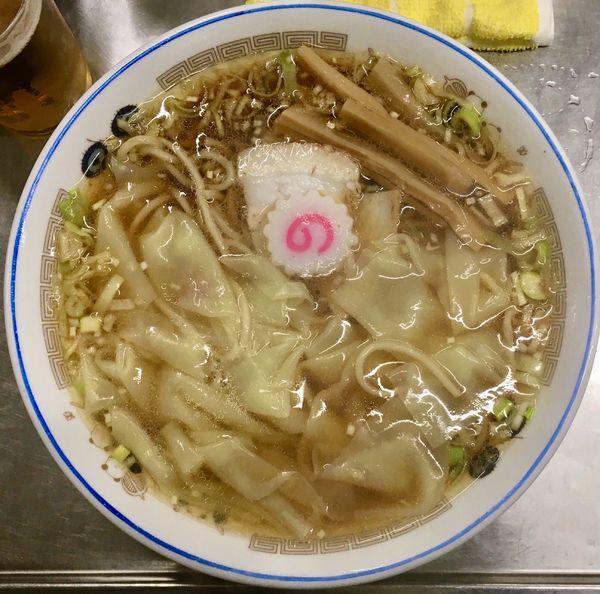 「キリンラガービール中瓶 ＋ チャシュー皿 → ワンタンメン」@中華そば みたかの写真