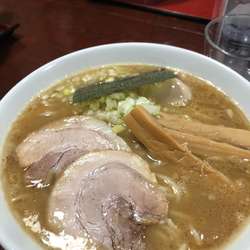 味玉豚骨醤油ラーメン