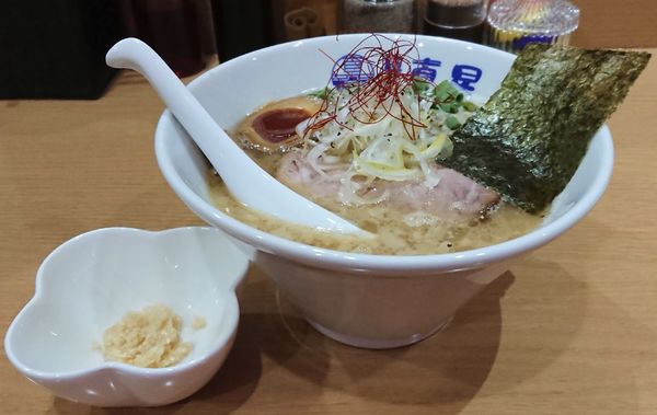 「こってり真星らーめん(にんにく付き)」@麺屋 真星の写真