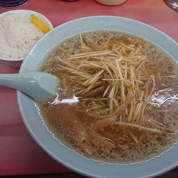 「ネギラーメン 630円、半ライス130円」@ラーメンショップ 宝店の写真