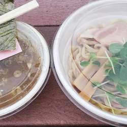 白湯煮干つけめん(900円)テイクアウト