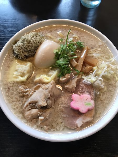 「特製塩ラーメン」@秋田ラーメン はまの写真