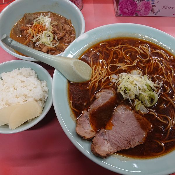 「カレーラーメン800円、もつ煮セット400円」@ラーメンショップ 西門前店の写真
