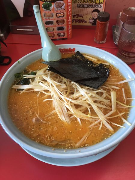 「特製味噌ネギラーメン 870円」@山岡家 千葉若葉区店の写真