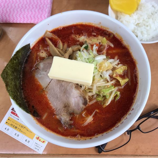 「味噌オロチョンラーメン＋バター」@赤レンガの写真