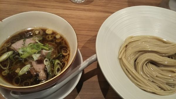 「醤油つけ＋焼き豚」@麺処 ほん田 秋葉原本店の写真