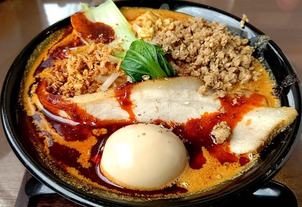 「味噌担々麺 チャーシュー&味玉」@完熟味噌らぁめん かなで商店の写真