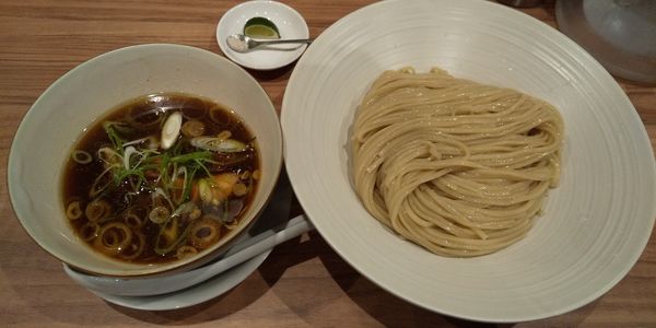「醤油つけ＋中盛」@麺処 ほん田 秋葉原本店の写真