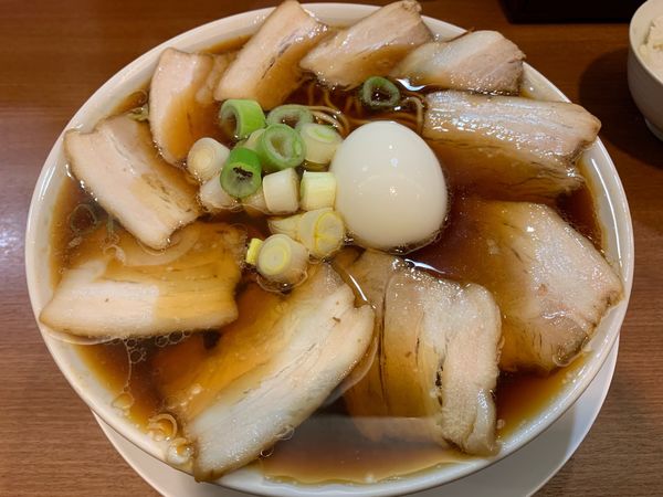 「チャーシュー中華そば 煮卵」@濃厚中華そば 佐とうの写真