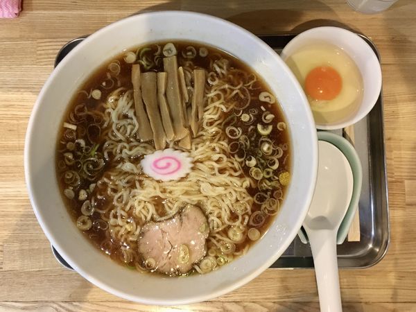 「中華麺 大盛 ＋ 生玉子」@三鷹大勝軒の写真