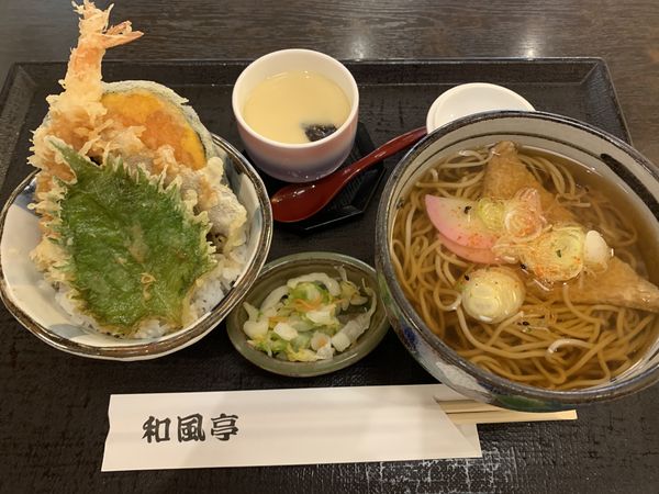 「小丼ランチ 930円＋tax」@和風亭 那覇メインプレイス店の写真