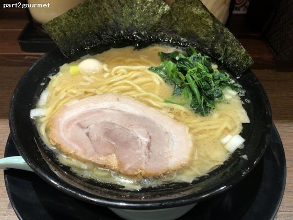 「醤油ラーメン肉汁餃子セット (1,000円)」@宇都宮商店 戸祭店の写真