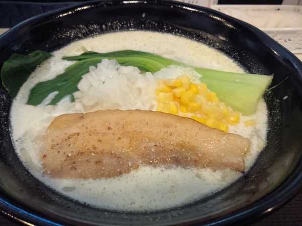 「コーンクリーム塩ラーメン７５０円」@にぼ吉の写真