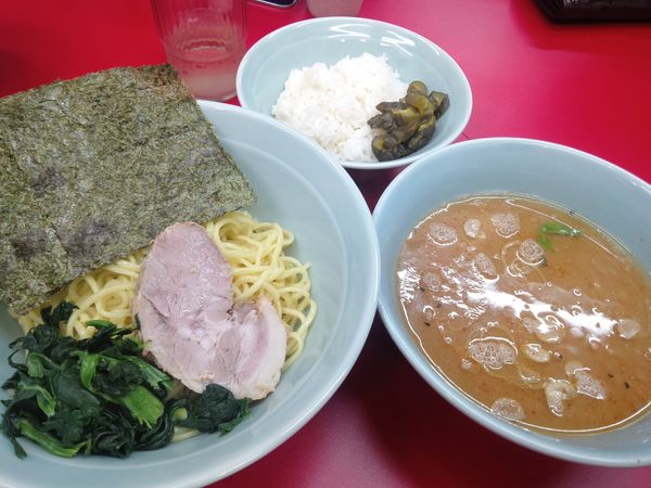「つけ麺 並650円硬め濃いめ多めライス」@横浜ラーメン 武蔵家 北千住西口店の写真