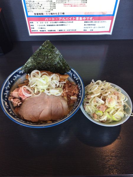 「油そば（小）￥770　＋　ネギチャーシュー丼（ミニ）￥270」@油そば 兎に角 南守谷店の写真
