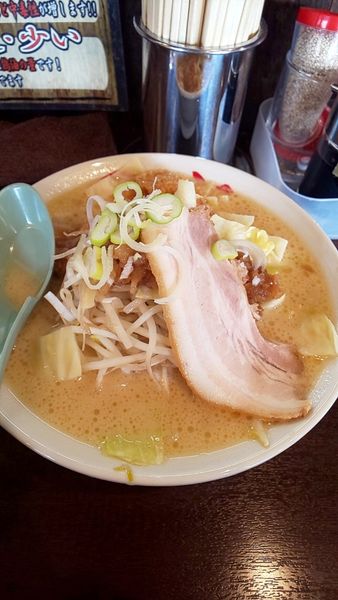 「豚王」@横浜家系ラーメン 吟家 稲毛海岸店の写真