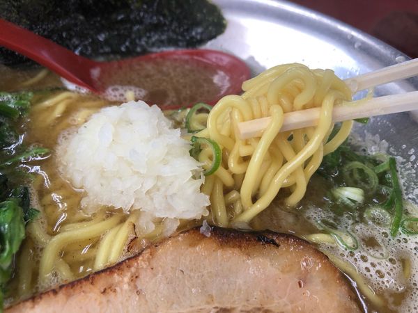 「鶏白湯ラーメン　750円」@二代目ラーメン処「まるは」 旬の写真