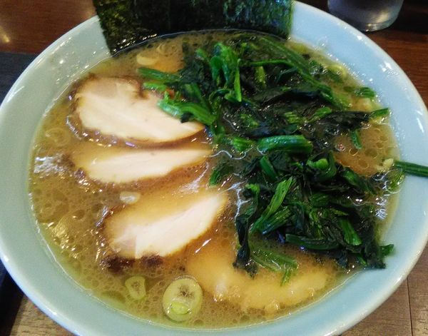 「チャーシュー麺+ほうれん草」@金八家の写真