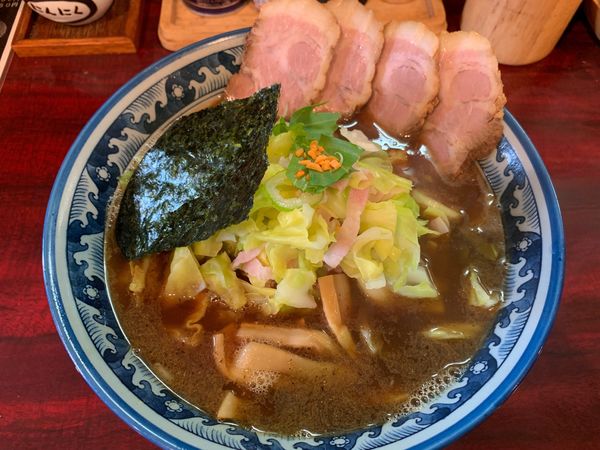 「中華そばチャーシュー＋キャベツベーコン」@麺屋 鎌倉山の写真