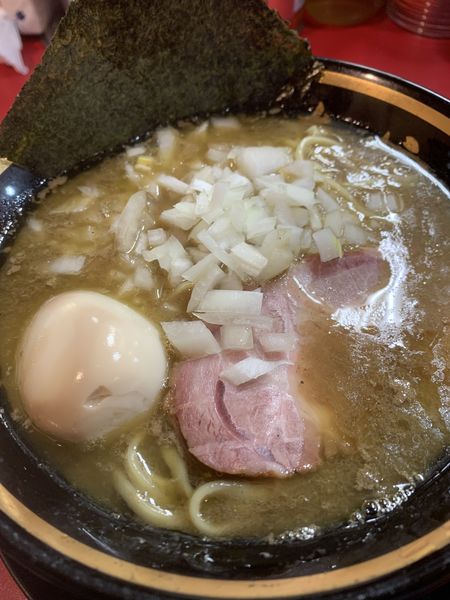 「丿貫煮干しとのコラボラーメン」@家系ラーメン とらきち家の写真