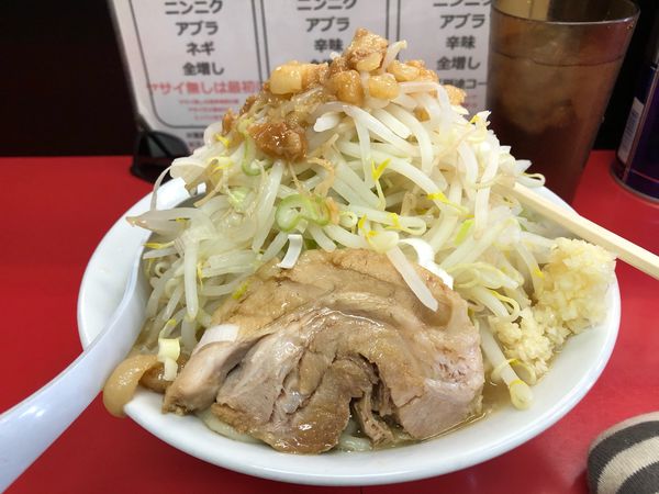 「ラーメン普通盛+全部マシ　780円」@ラーメン一心の写真