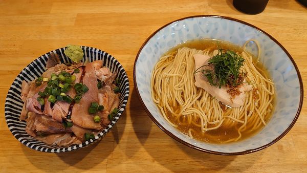 「【限定】煮干しそば白レバーとシソの魅惑のハーモニー 500円」@寿製麺よしかわ 坂戸店の写真