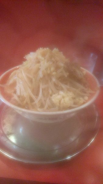 「大ラーメン850円ニンニク少し他全増し」@ラーメンタロー 五反田の陣の写真