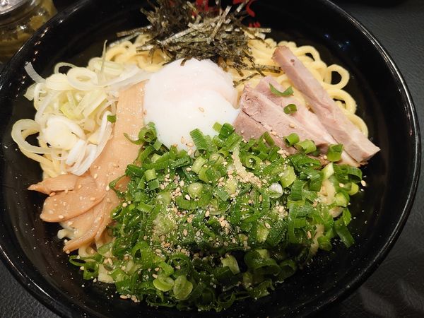 「油そばW盛り　Aトッピング」@東京油組総本店 池袋組の写真