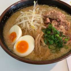 とろ肉味噌らーめん