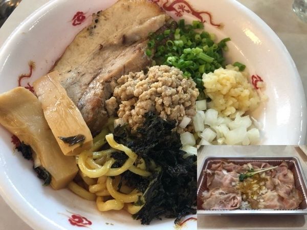 「【テイクアウト】混ぜ麺850円、チャーシュー丼350円」@へべれ家の写真