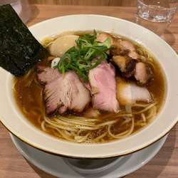 特製醤油らーめん中盛り