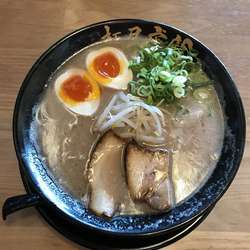 とんこつ味玉　820円